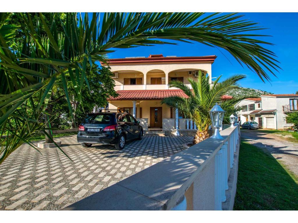 Fotografie z fotogalerie ubytování Apartments in Starigrad-Paklenica 6882 v destinaci Starigrad-Paklenica