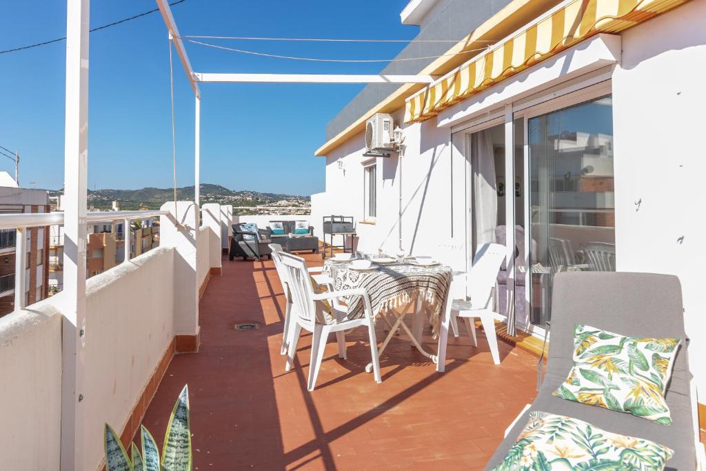 Balkón nebo terasa v ubytování Pondarosa Penthouse 55 - Costa CarpeDiem