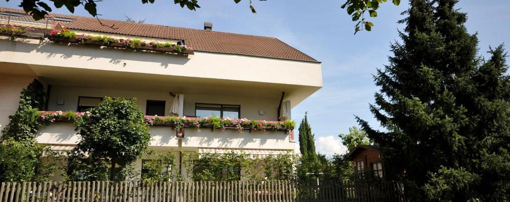 Budynek, w którym mieści się apartament