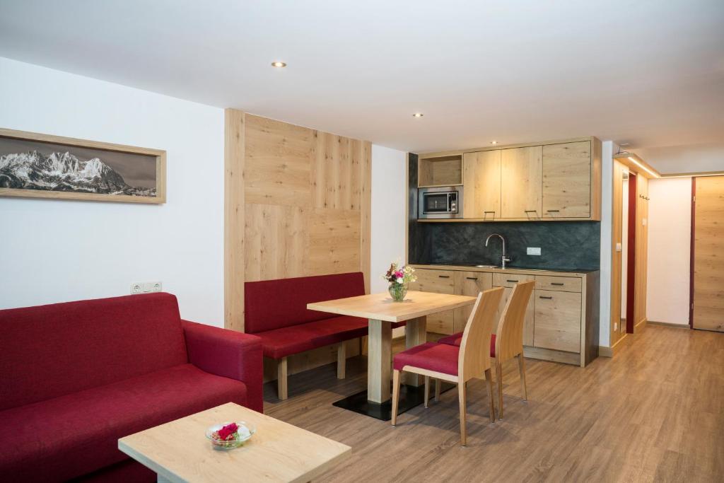 Kuchyň nebo kuchyňský kout v ubytování Aparthotel Schindlhaus und Koia Premium Apartments