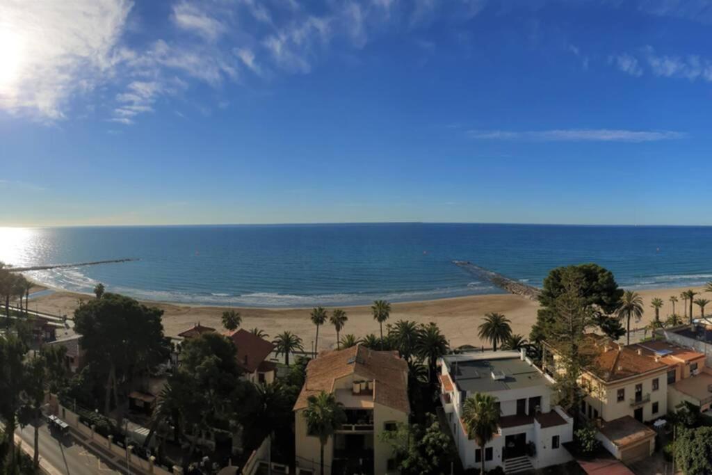 a view of the beach from our apartment at El paraiso de Anita in Benicàssim