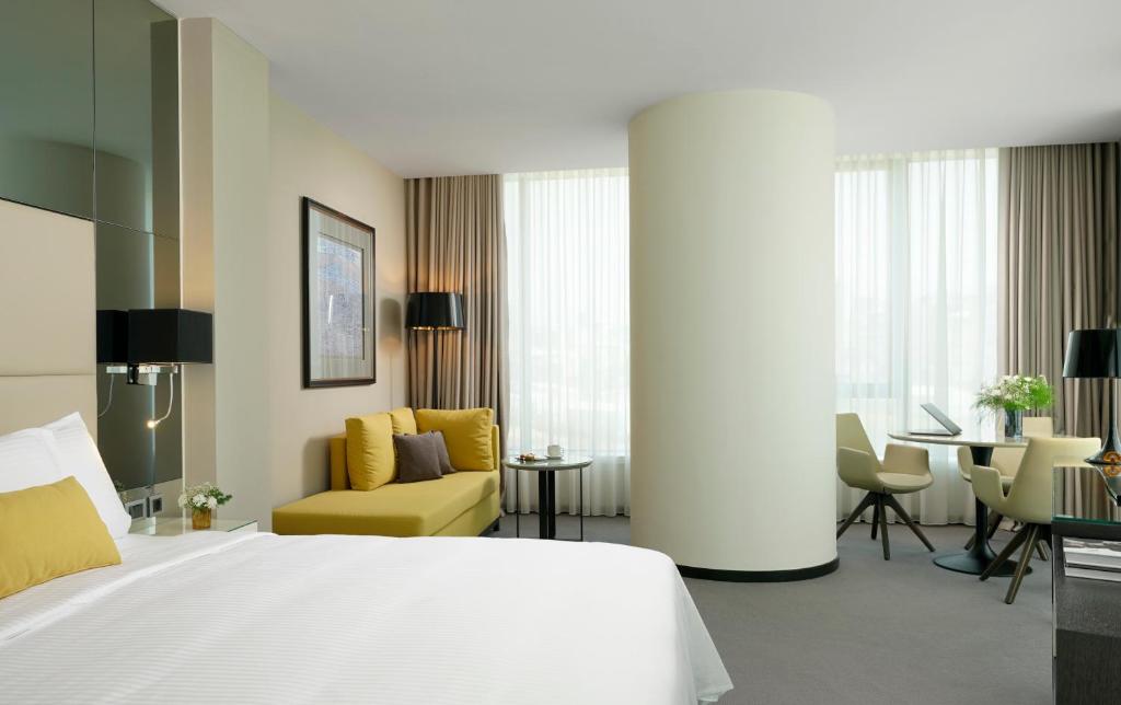 Centro Westside by Rotana - Amplia Suite Central En Esquina