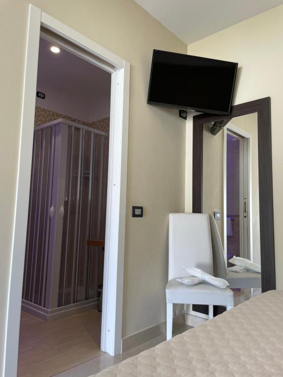 TV a/nebo společenská místnost v ubytování Grand Hotel Royal