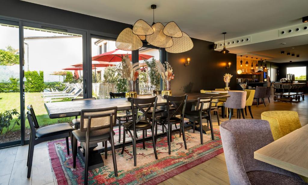 Posezení v ubytování James Vignoble Hôtel, Eguisheim