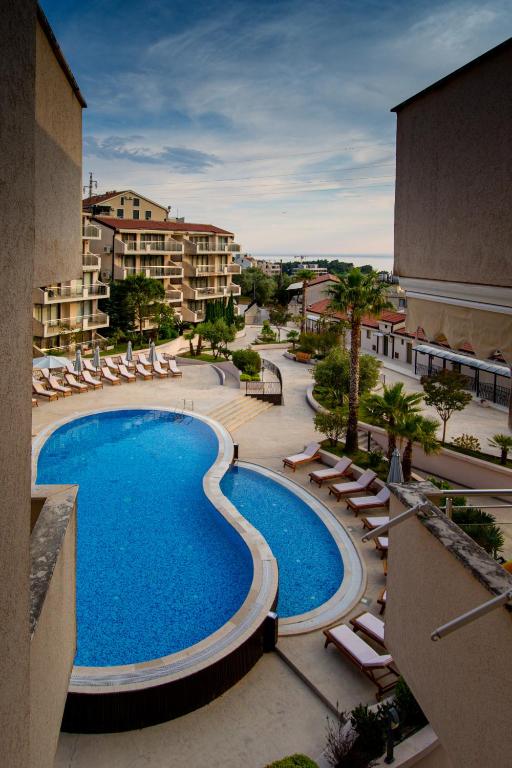 Charming apartment near beach - отзывы и видео