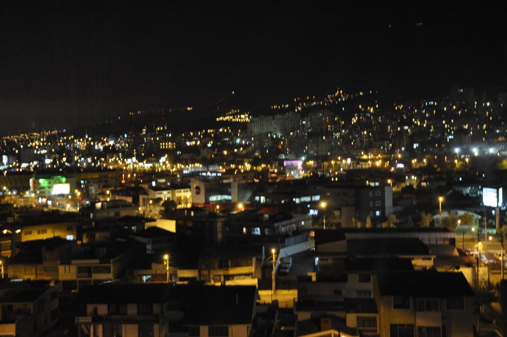 Nespecifikovaný výhled na destinaci Quito nebo výhled na město při pohledu z hotelu