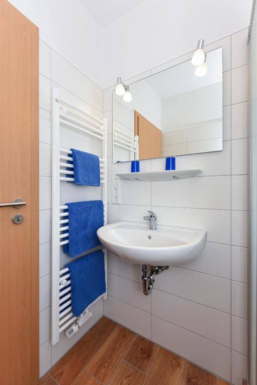 Koupelna v ubytování Hotel-Pension Störtebeker