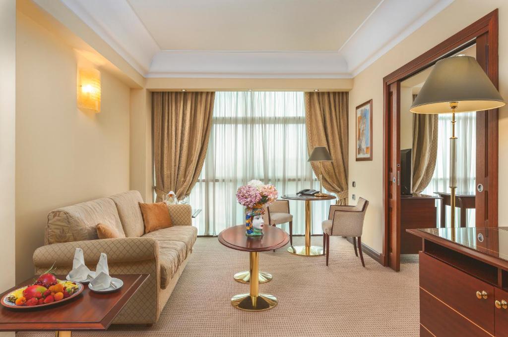 Posezení v ubytování Hotel Mercure Siracusa