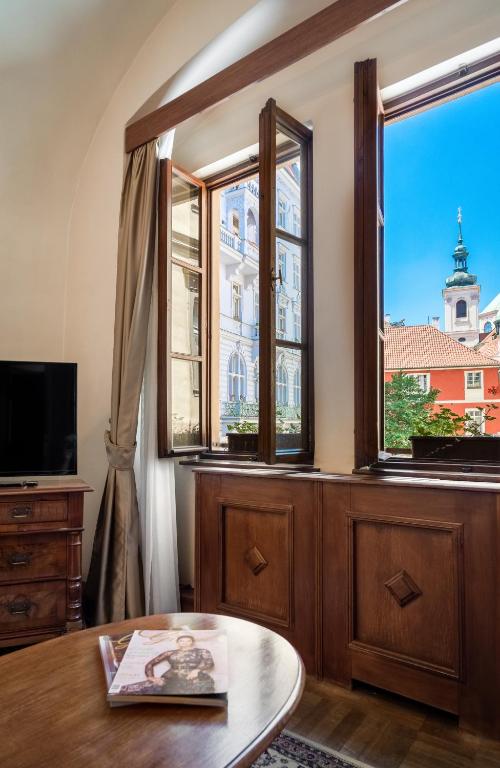 TV a/nebo společenská místnost v ubytování Hotel Aurus by Adrez