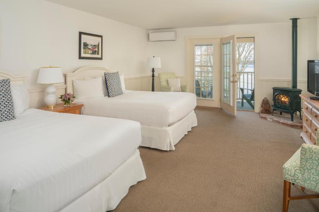 Spruce Point Inn Resort and Spa - Quadruple Room - Disability Access