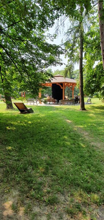 Zahrada ubytování JUNA2 - nowoczesny apartament w centrum z widokiem na park