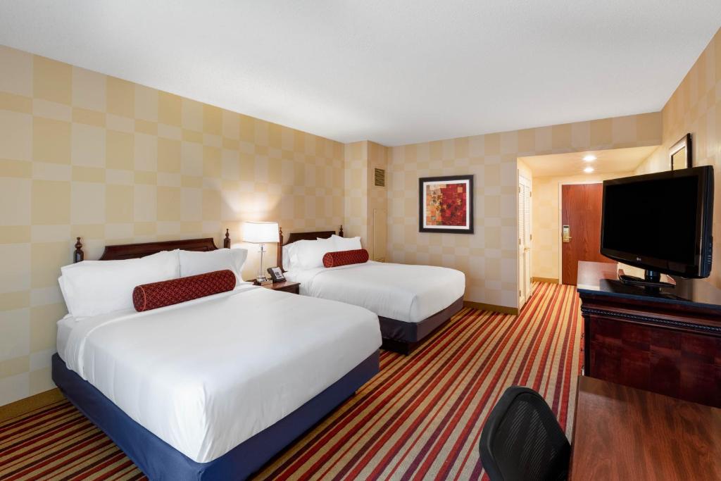 Wyndham Grand Oklahoma City Downtown - Habitación Queen Con Dos Camas Queen Y Bañera - Movilidad/audición Accesible - No Fumadores