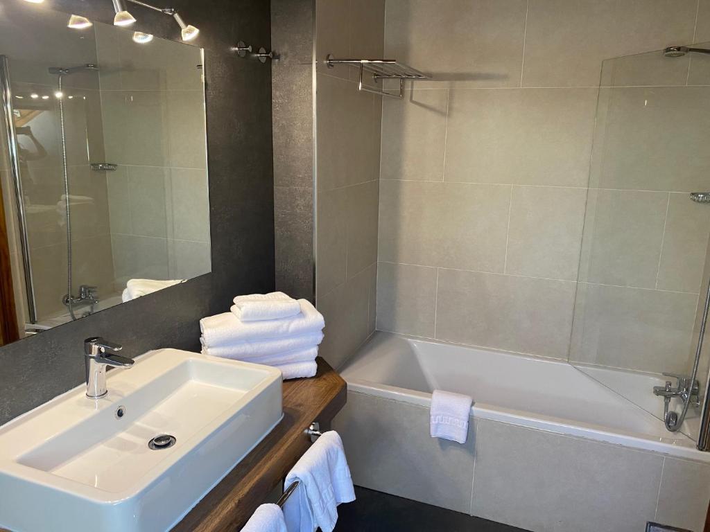 Hotel Esquirol, Llivia – Bijgewerkte prijzen 2022