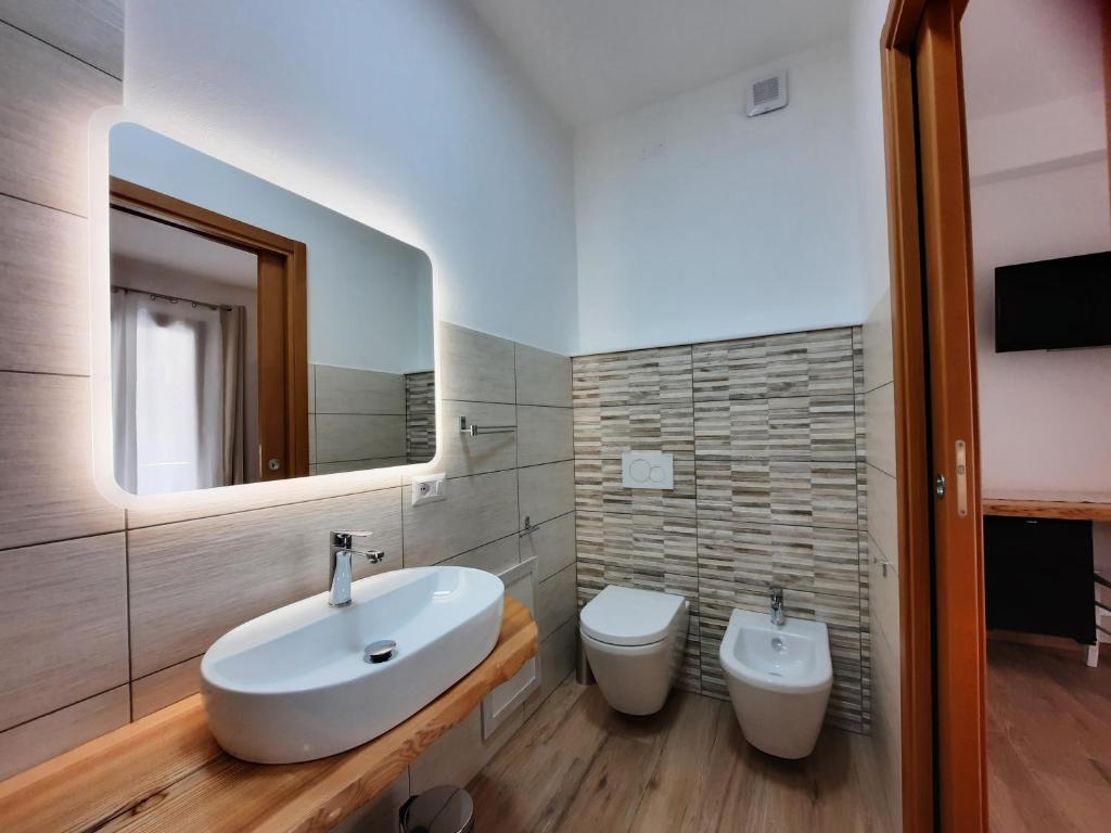 A bathroom at Affittacamere Su Maistu e Linna