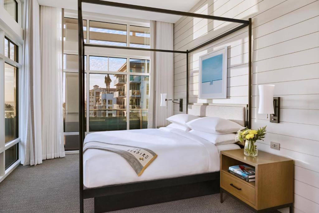 The Seabird Ocean Resort & Spa, Part of Destination Hotel by Hyatt - Grand Ocean Suite With Partial Ocean View