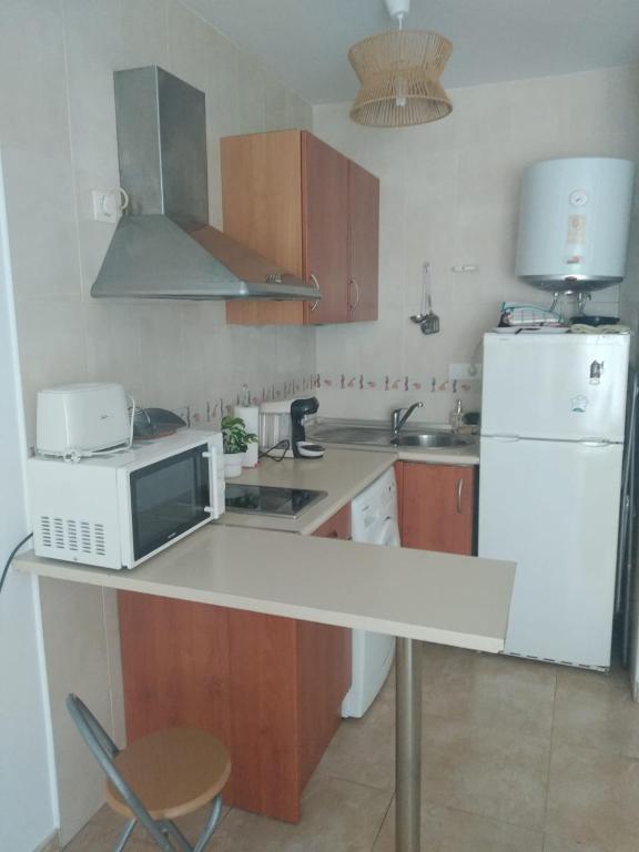 Kuchyňa alebo kuchynka v ubytovaní Love Rent4 Málaga Spiteri
