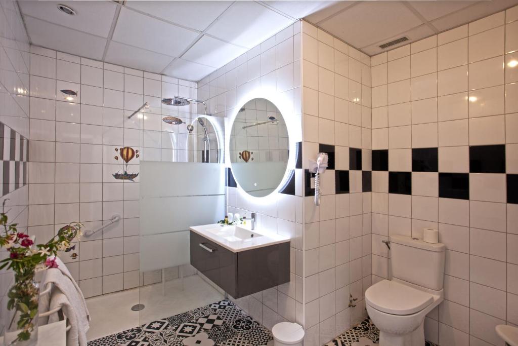 Koupelna v ubytování Hotel Kalliste