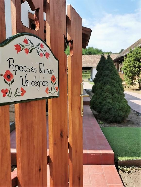 Certifikát, hodnocení, plakát nebo jiný dokument vystavený v ubytování Pipacs és Tulipán Vendégház