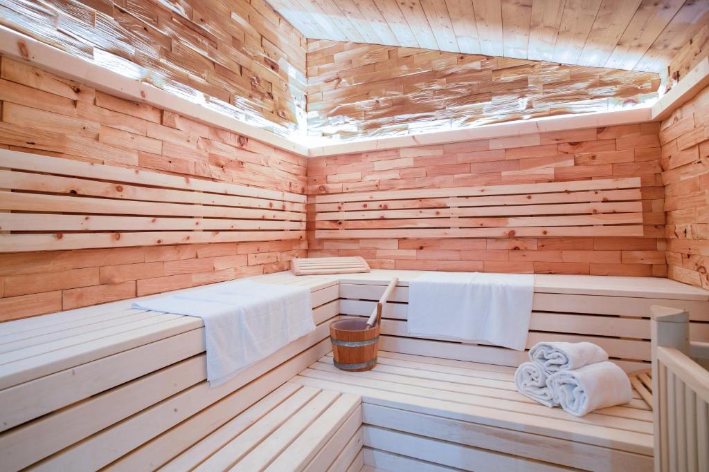 Posezení v ubytování "Chalet Bergzeit" Ferienhaus mit Sauna & Wellness