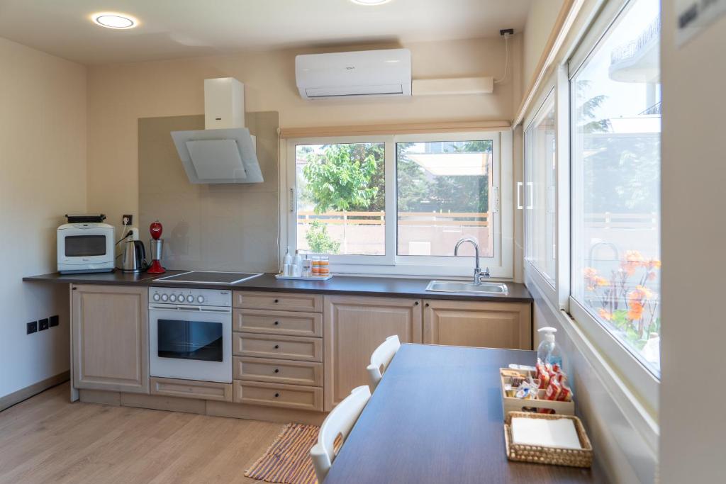 Modular Bungalows With Heated Pool Artemis Greece - 8