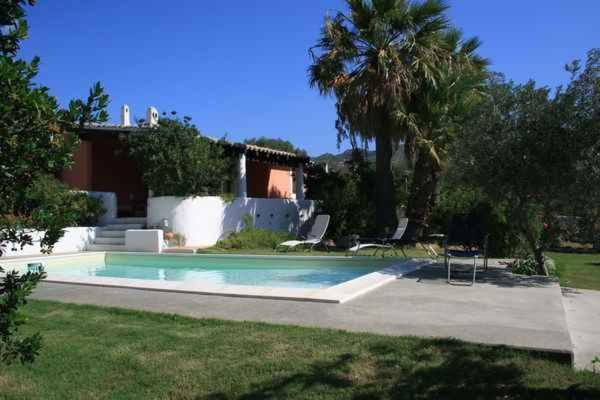 Swimmingpoolen hos eller tæt på Holiday home in Torre delle Stelle 22926