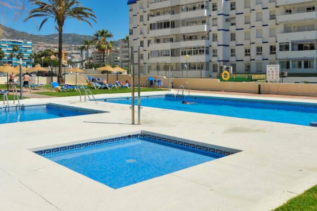 ALOHA BEACH ESTUDIO NUEVO JACUZZI FRENTE AL MAR, Benalmádena ...