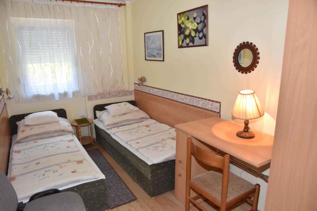 Fotografie z fotogalerie ubytování Holiday Home Gyenesdias 5 v destinaci Gyenesdiás