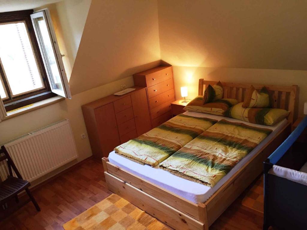 Posteľ alebo postele v izbe v ubytovaní Apartment in Siofok - Balaton 19714
