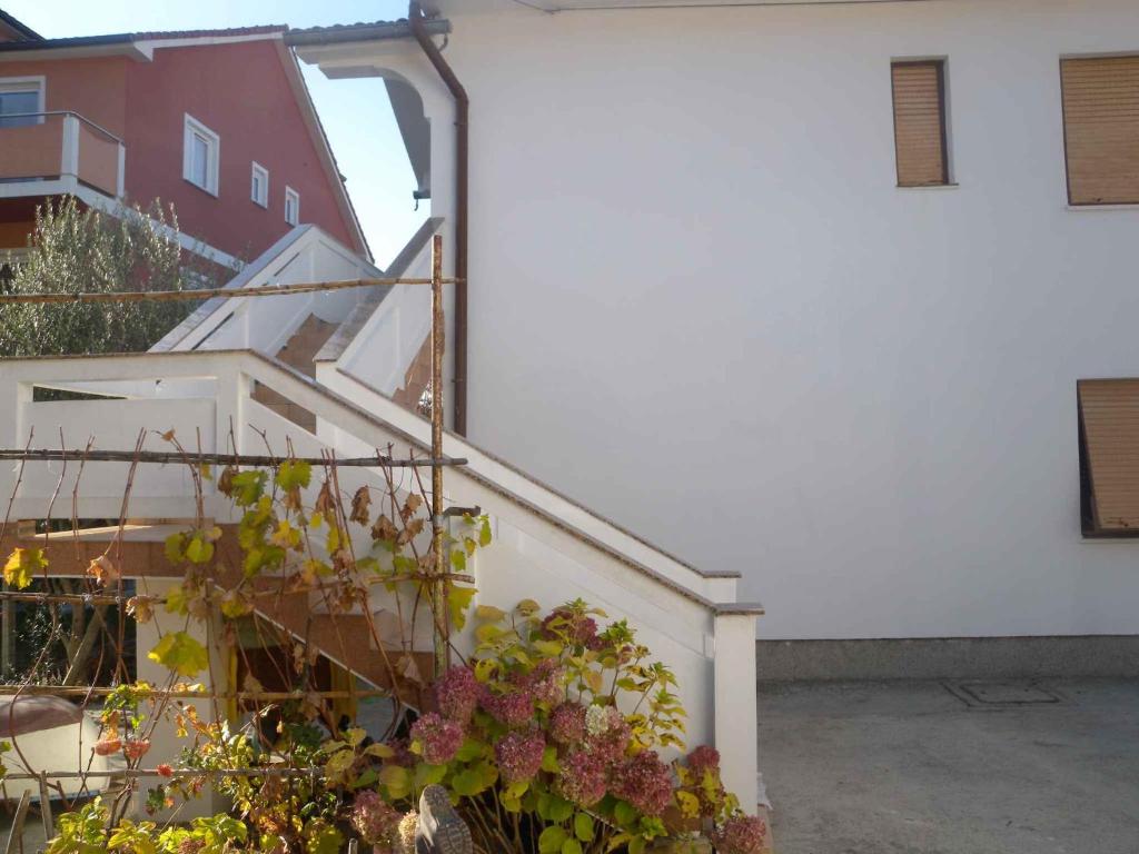 Budova, v ktorej sa apartmán nachádza