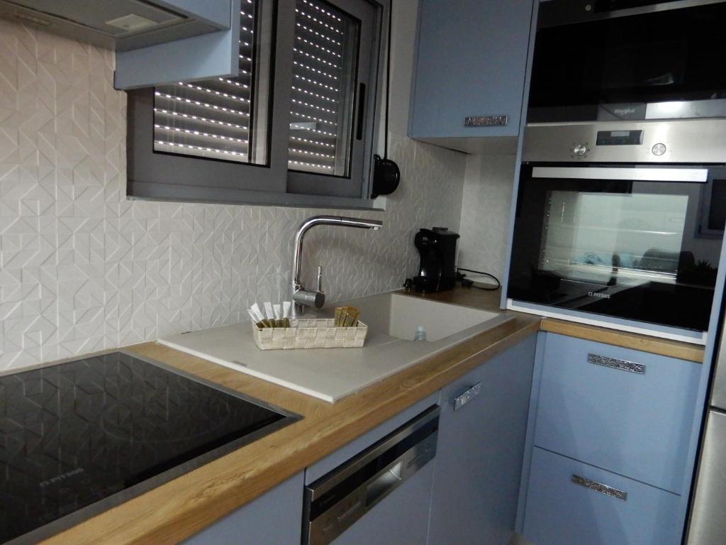 Kuchyň nebo kuchyňský kout v ubytování Royal Legend Suite