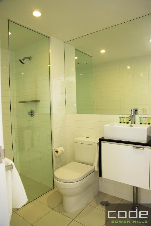 Koupelna v ubytování Code Apartments