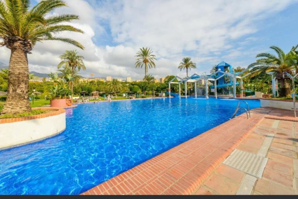 Apartamento 215. Primera línea de playa., Benalmádena ...