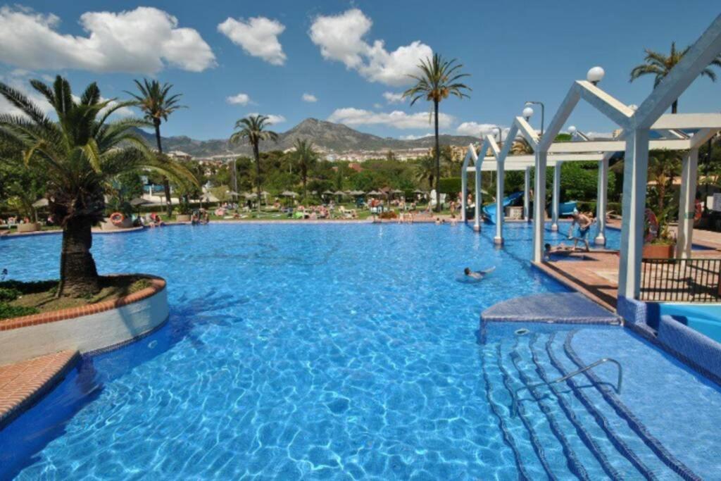 Apartamento 215. Primera línea de playa., Benalmádena ...