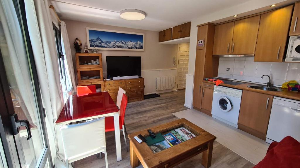 Kuchyň nebo kuchyňský kout v ubytování Apartamento Crest