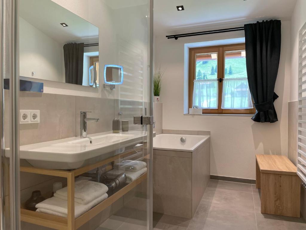 Koupelna v ubytování Alpenchalet Iseler
