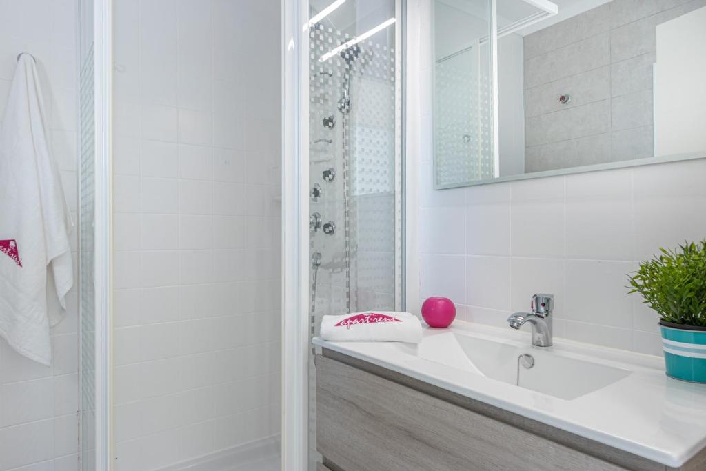 Kúpeľňa v ubytovaní Apart-rent Apartment Bahia 0014