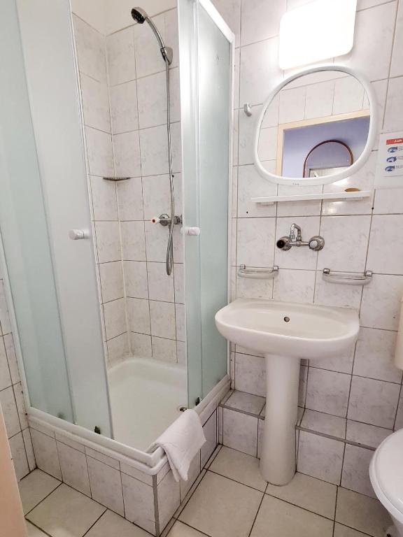 CKS Wrocław - Centrum Konferencyjno-Szkoleniowe CS Natura Tour - Double Room With Private Bathroom