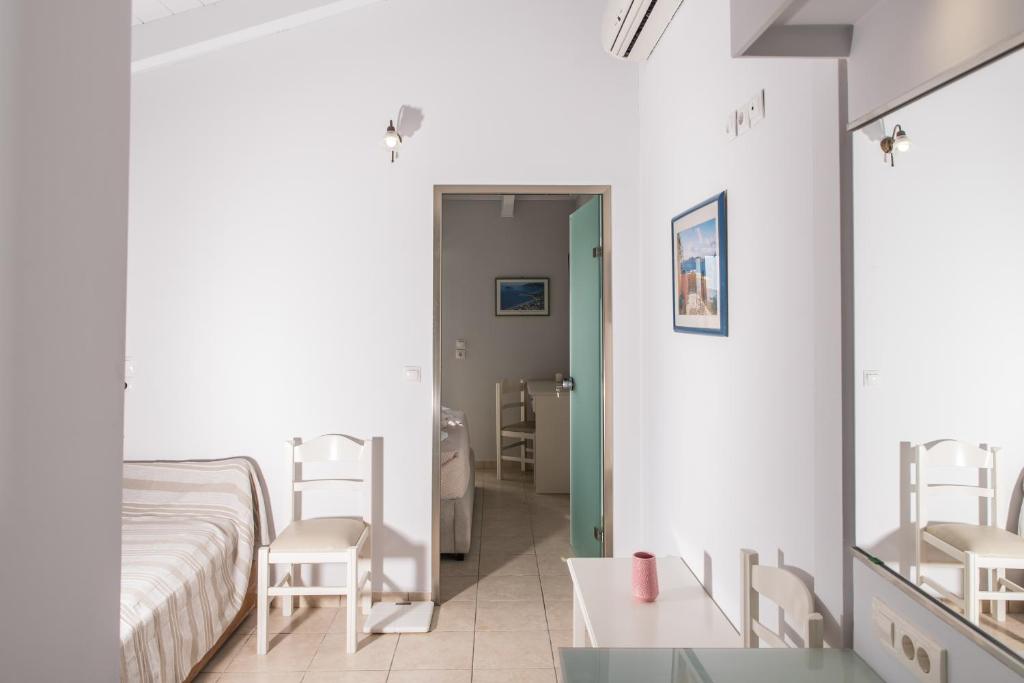 Denise Beach Hotel - 17