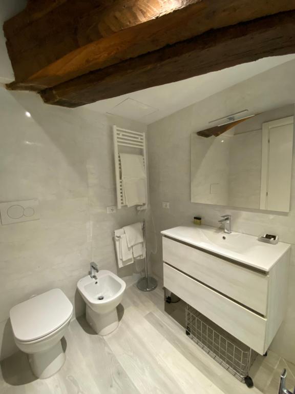 LN HOMES VENICE - San Marco Canal View - Deluxe Apartment