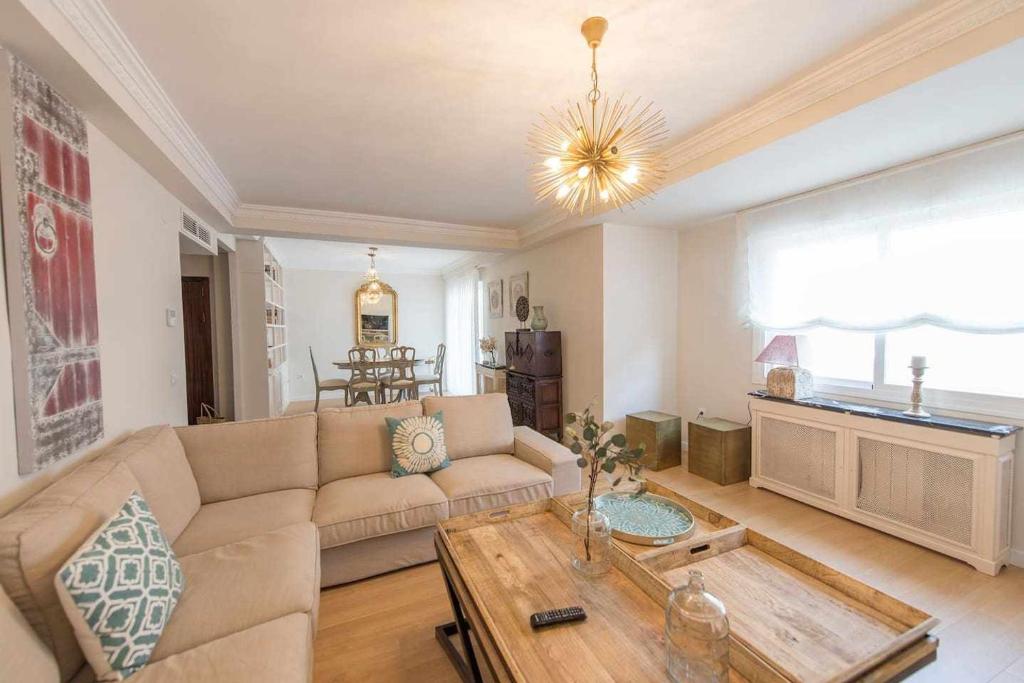 Luxe Castelar 19