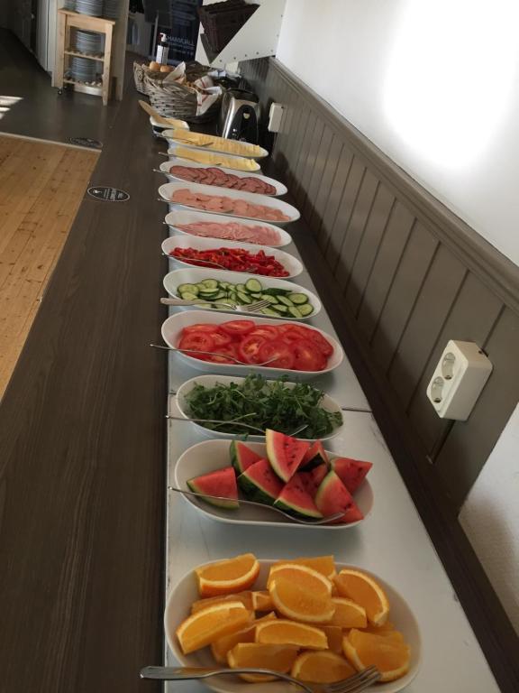 Jídlo v hostelu nebo okolí