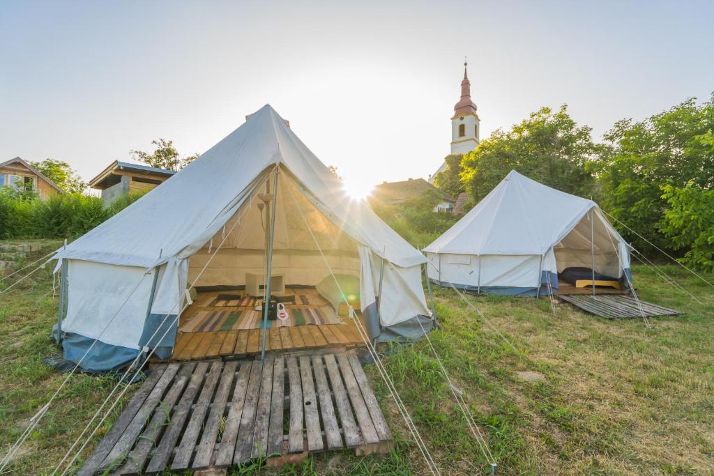Campground Szellős Rét Nomád, Bálványos, Hungary - Booking.com