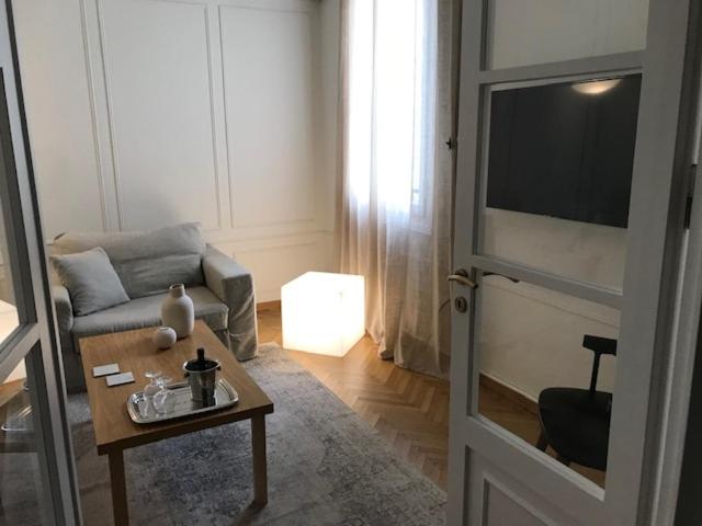 Posedenie v ubytovaní API Projects Athens - Cartier Apartment