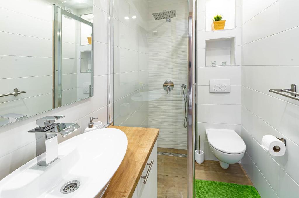 Koupelna v ubytování Apartments Marinici Rijeka - with Private Parking