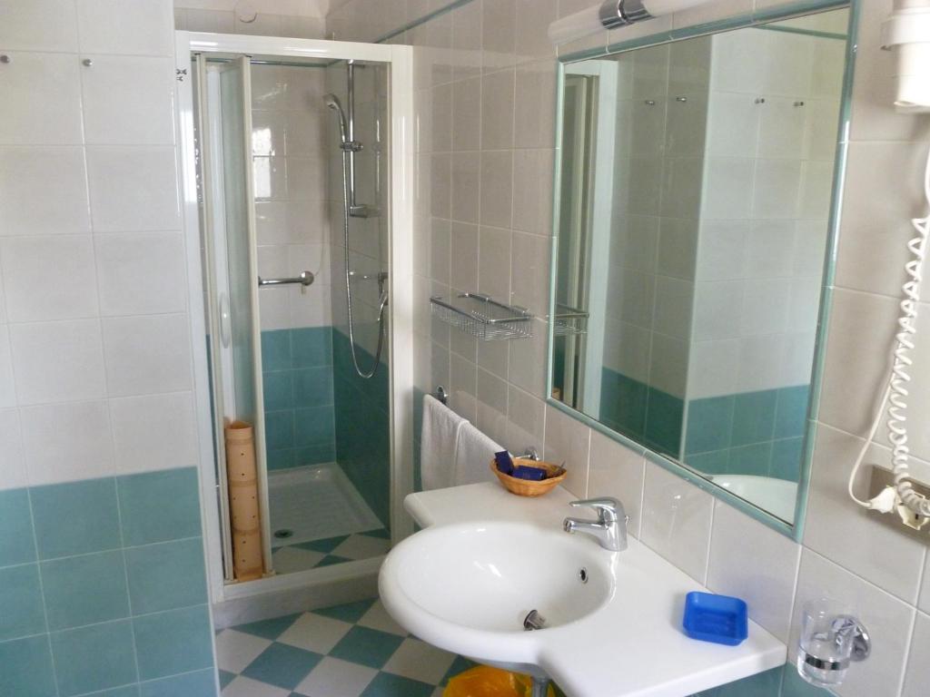 Koupelna v ubytování Hotel Miramare