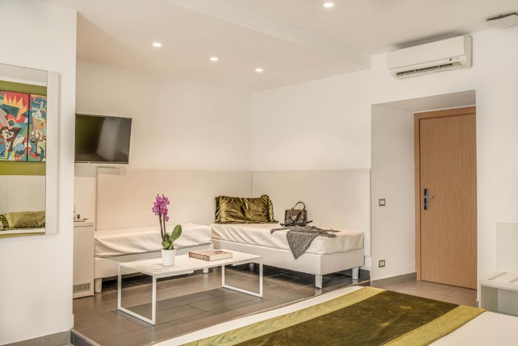 Trevi Palace Hotel - Resim 43