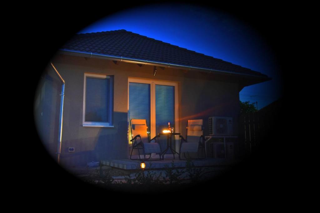 A Vityilló Magánszálláshely - Apartment With Garden View