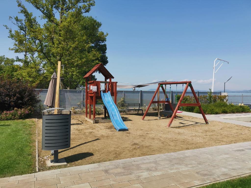 Detský kútik v ubytovaní Vízpart Hullám Apartman