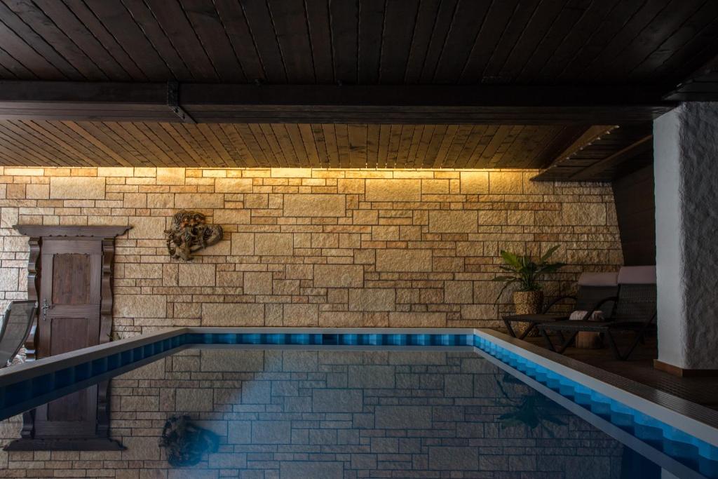 Bazén v ubytování Pension Christophorus Hotel Garni nebo v jeho okolí