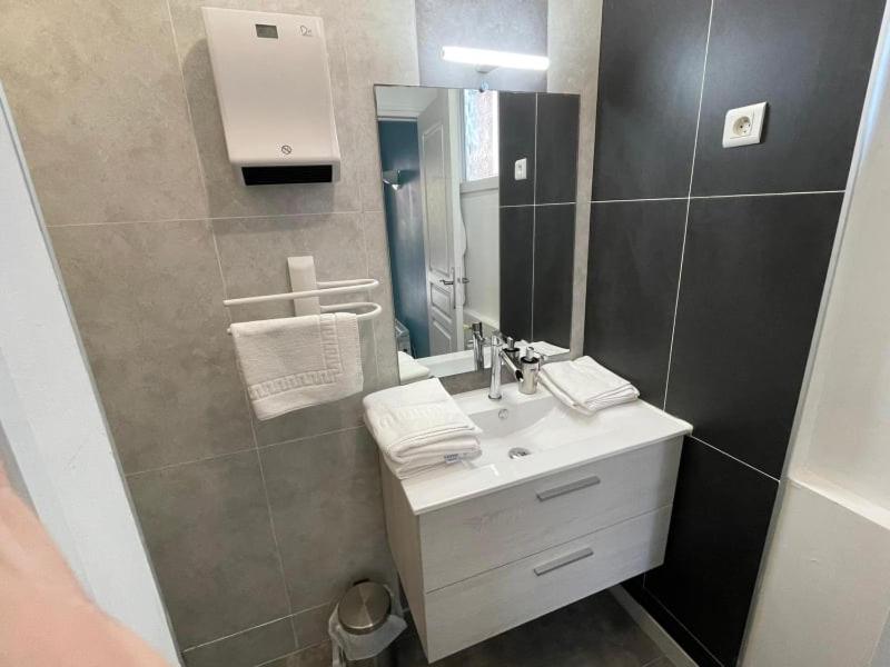 Koupelna v ubytování Chambre d'hôtes des pins